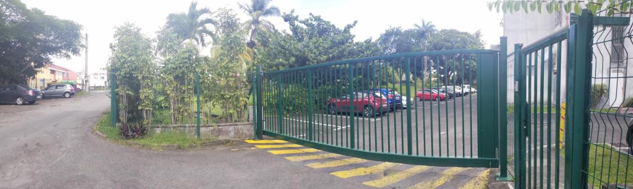 Appartement Centre Guadeloupe, Accessible Et Proche Les Abymes Kültér fotó